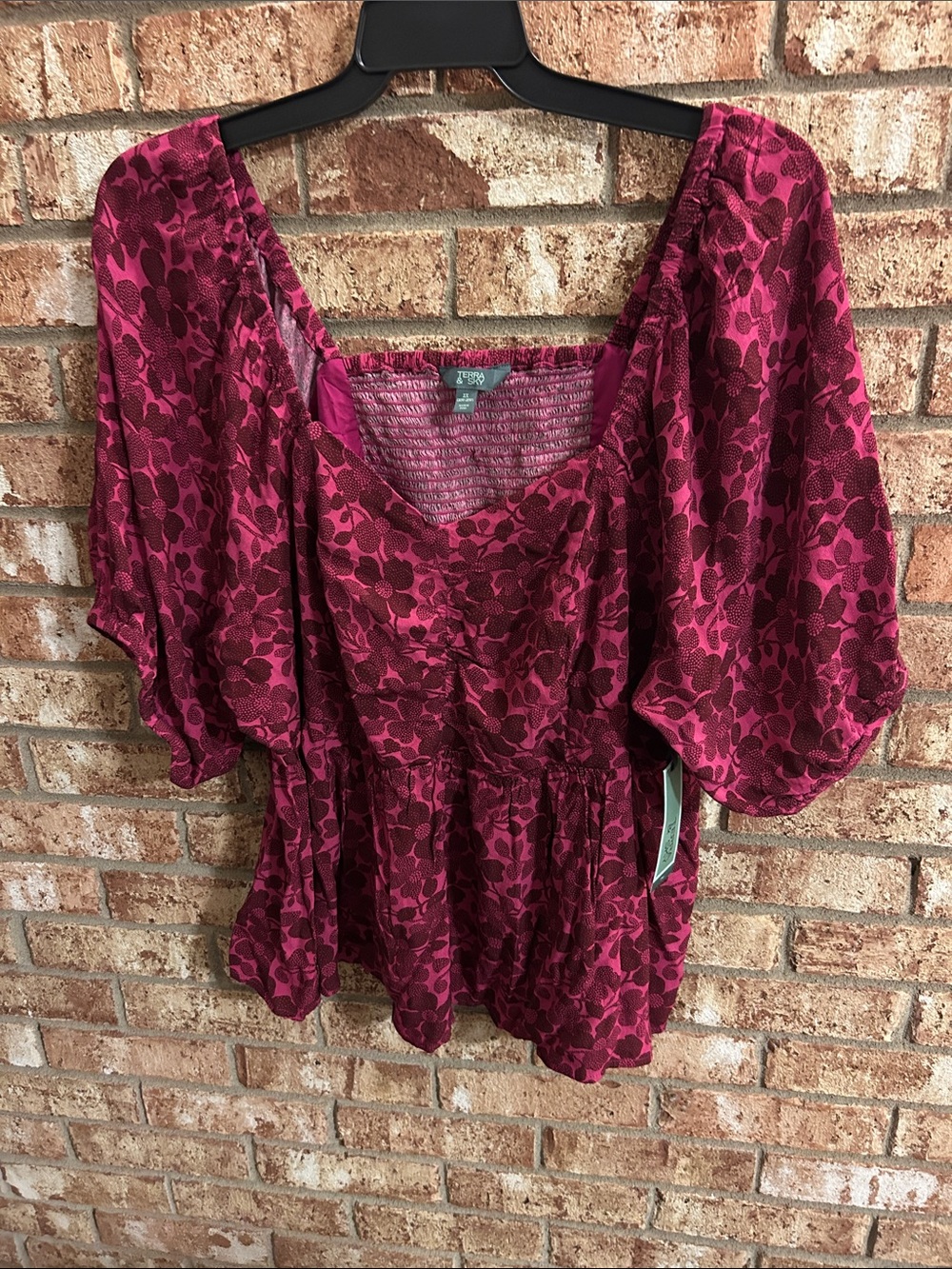 Terra & Sky Women’s 2XFuchsia Floral Peasant Top